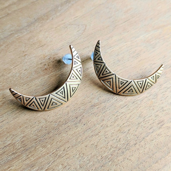 Jewelry - NWT 18k Gold Plate Boho Moon Earrings